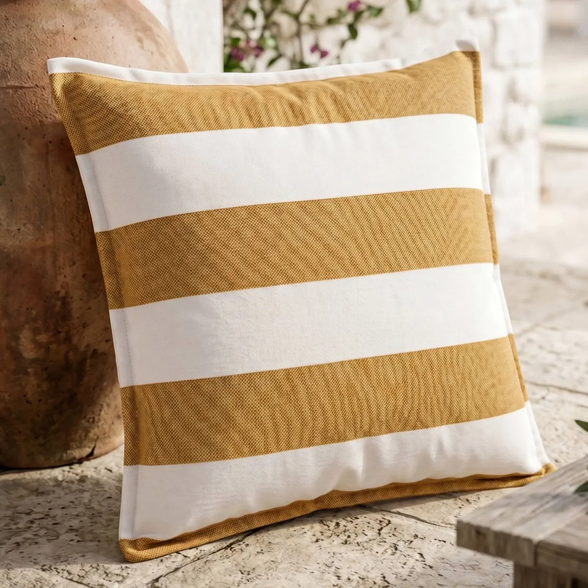 Copricuscino da esterno quadrato idrorepellente (60 x 60 cm) Noa Giallo ocra