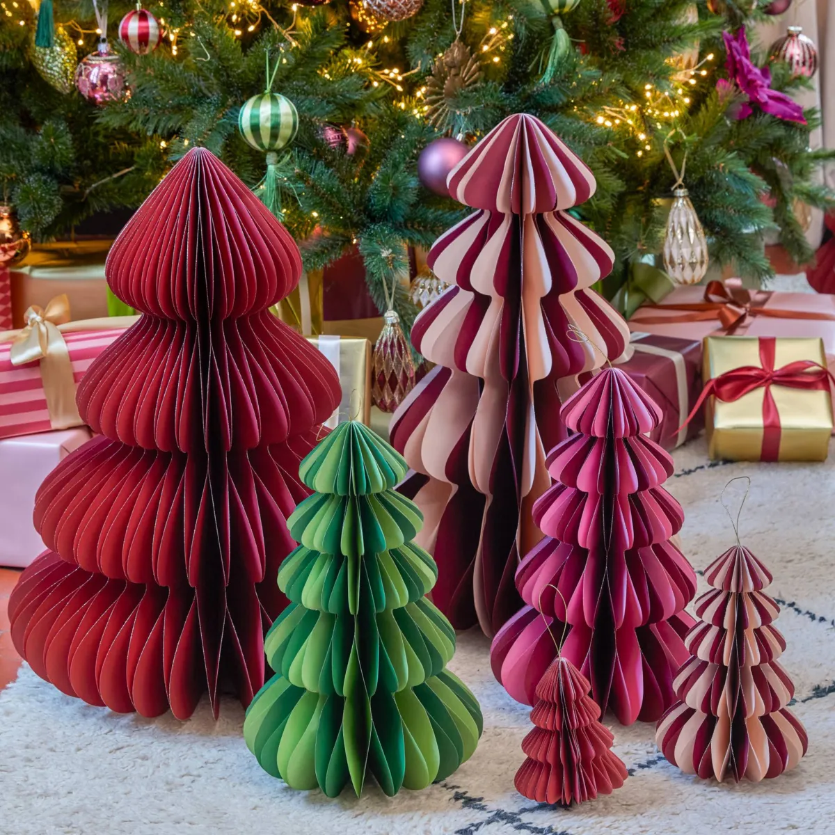 Albero di Natale in carta da tavolo (H60 cm) Chiusura Magnetica Rosso