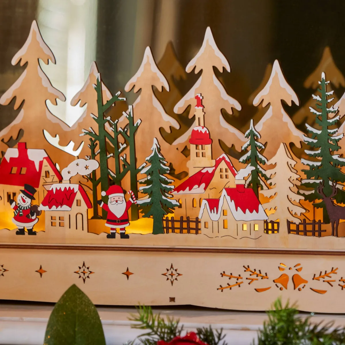 Villaggio di Natale in legno luminoso, musicale e animato a pile (H25 cm) Scene di Natale