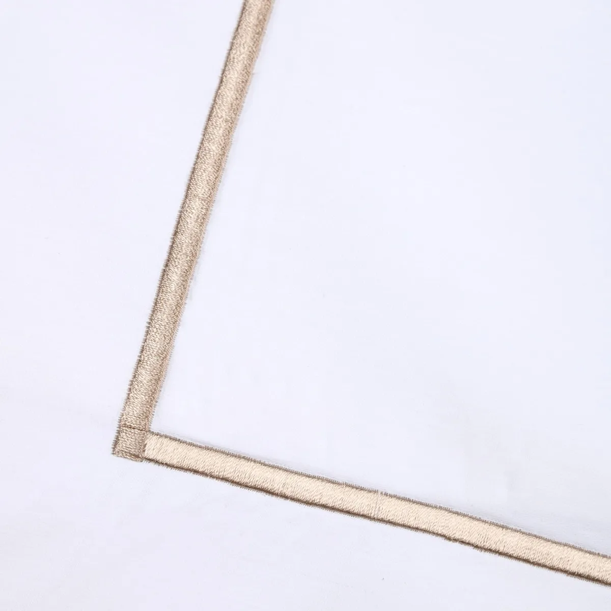 Copripiumino e due federe in percalle di cotone (260 x 240 cm) Chambord Bianco