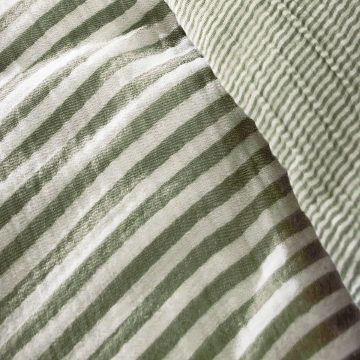 EM - Housse de couette réversible 240 x 220 cm Gaze de coton tissée teinte GAIA RAYURES Romarin