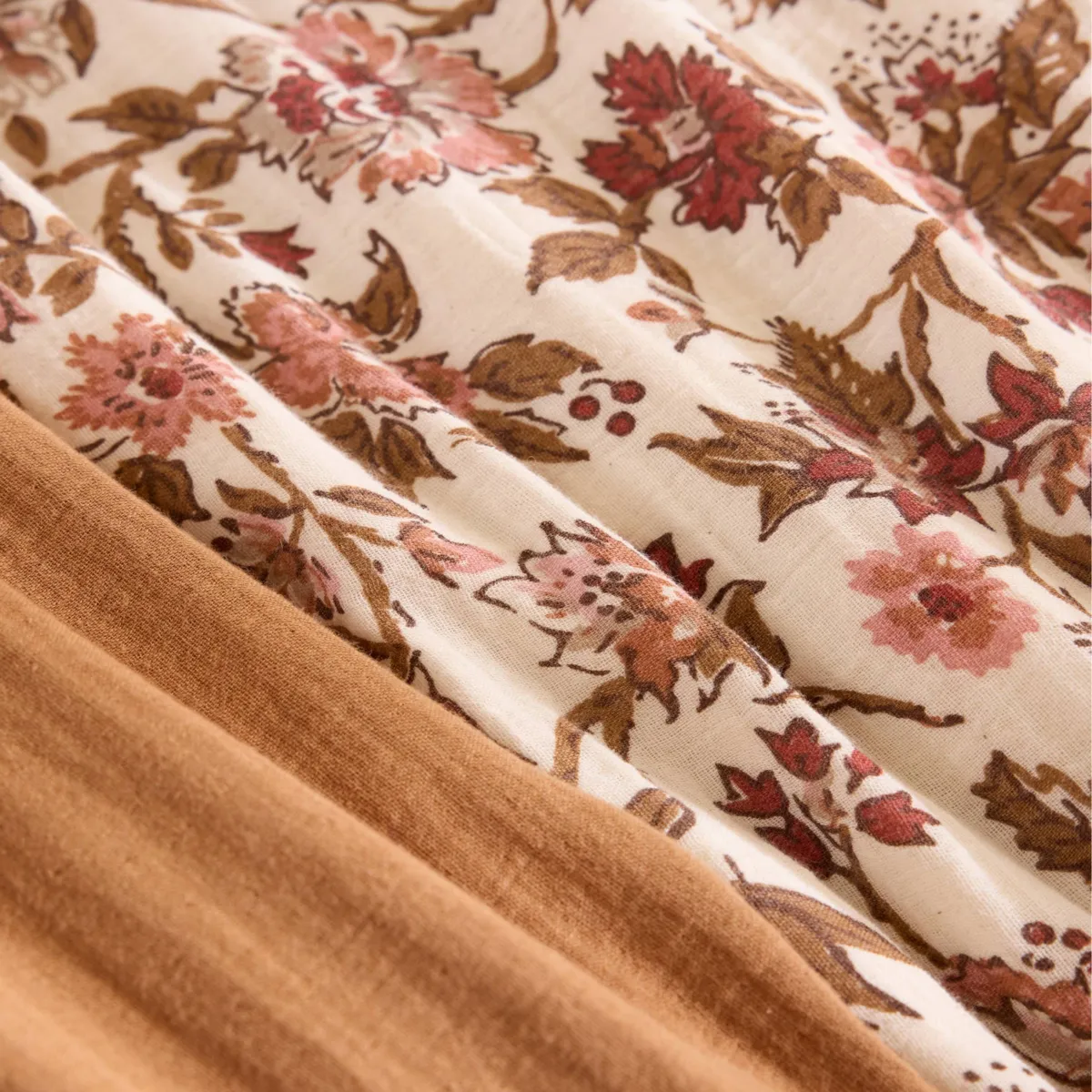 EM - Housse de couette réversible 240 x 220 cm Gaze de coton imprimée GAIA DAHLIA Camel