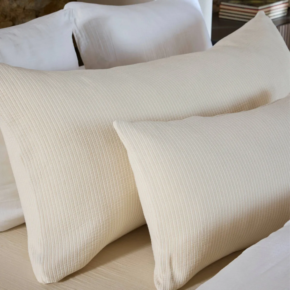 Cuscino rettangolare in garza di cotone trapuntata (55 x 110 cm) Oria Beige