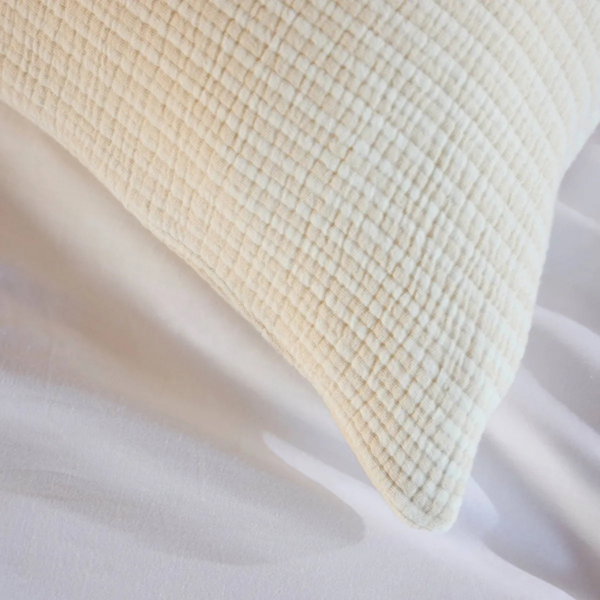 Cuscino rettangolare in garza di cotone trapuntata (50 x 80 cm) Oria Beige