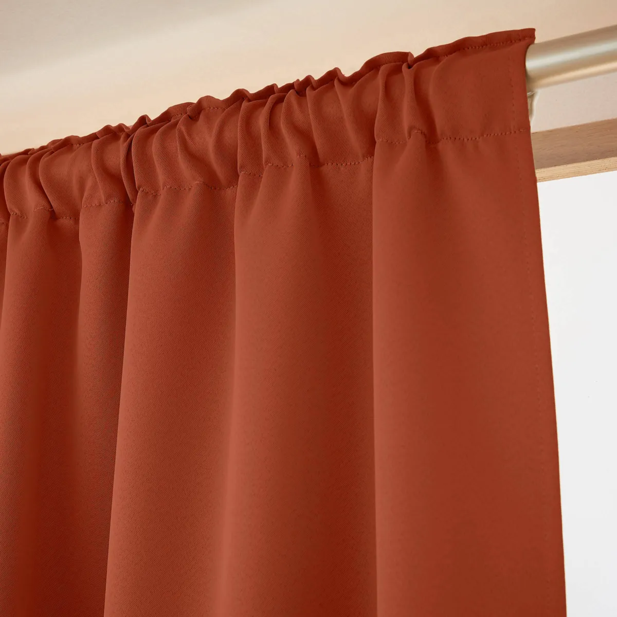Tenda semi-oscurante termica con passanti nascosti (280 x 240 cm) Nocta Terracotta