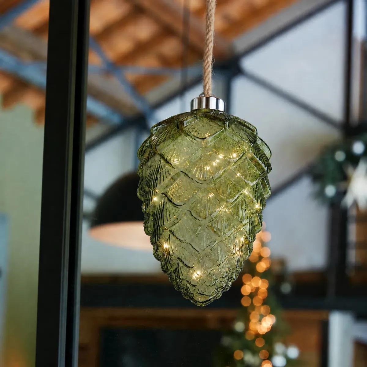 Beleuchteter Tannenzapfen aus Glas Batteriebetrieben15 LED (H21 cm) Vintage Teegrün/Warmweiß