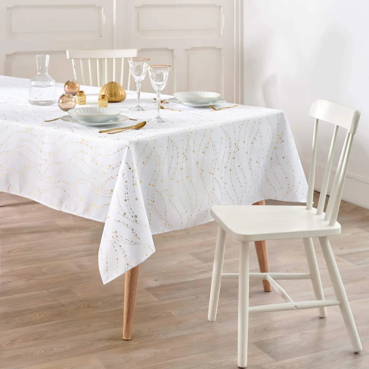 Tovaglia rettangolare effetto anti macchia per Natale (150 x 300 cm) Lumia Bianco e oro
