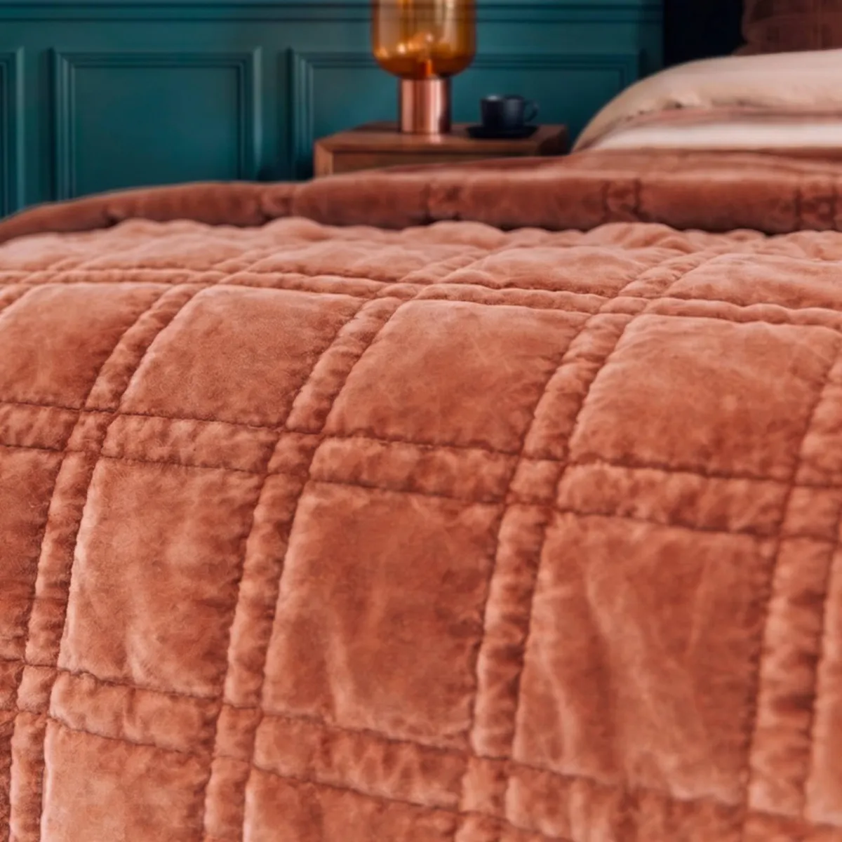 Copriletto in velluto a coste (240 x 220 cm) Livia Terracotta