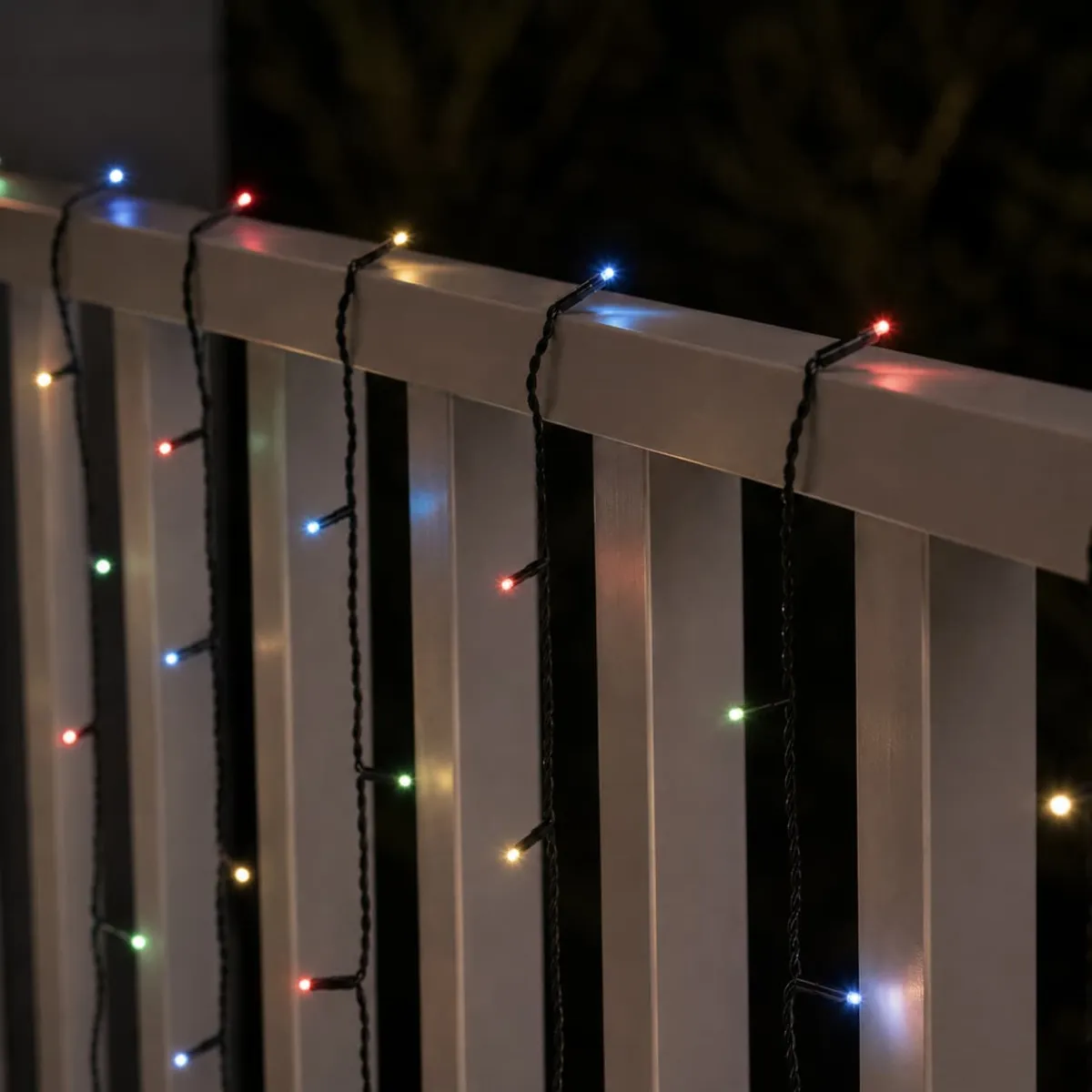Catena luminosa senza fili USB 7,4 m 100 LED cavo nero Duracharge classic Multicolore