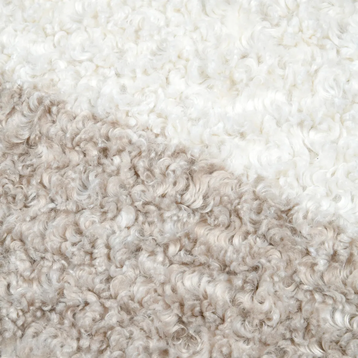 Cuscino quadrato in bouclé (50 x 50 cm) Felidae Ecru