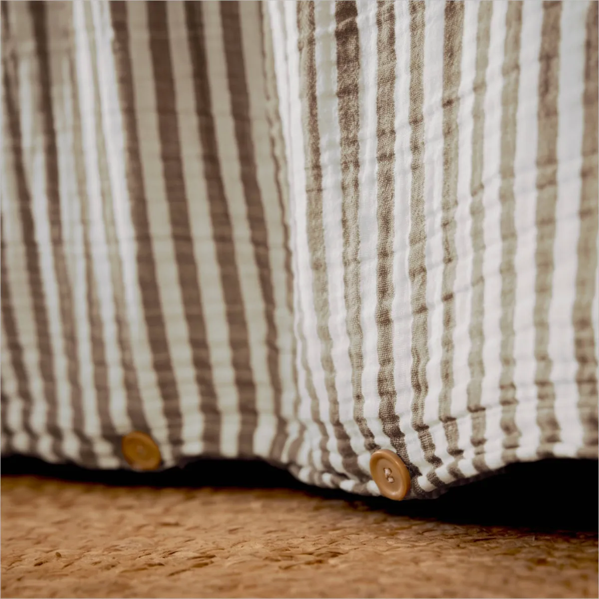 EM - Housse de couette réversible 280 x 240 cm Gaze de coton tissée teinte GAÏA RAYURES Brun