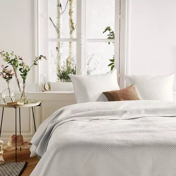 Tagesdecke & 2 Kopfkissenbez�ge (260 x 240 cm) Dolce Cremewei�