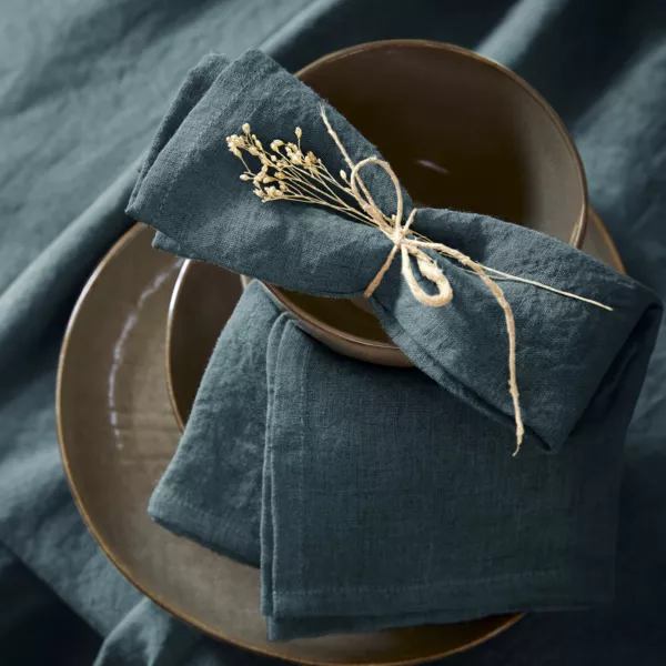 S�t med 3 vaskede linned servietter (40 x 40 cm) Louise Skifergr�