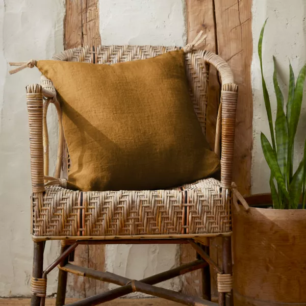 Coussin carr� lin lav� (45 cm) Louise Caramel