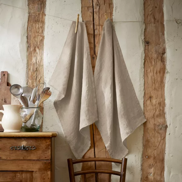 S�t med 2 h�ndkl�der i vasket linned (50 x 70 cm) Louise Beige