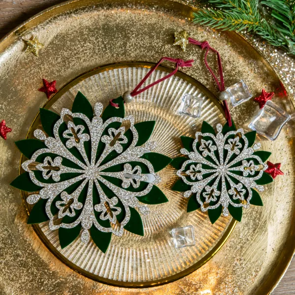 Fiocco di neve da appendere (D15 cm) Verde Chic glitterato