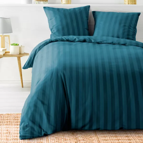 Housse de couette et deux taies microfibre (240 x 220 cm) Cleo Bleu nuit