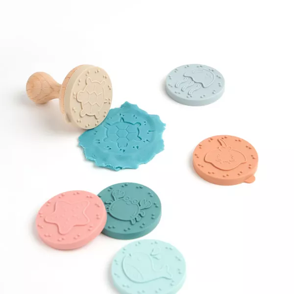 Sello para plastilina de madera y 6 discos de silicona (H7,5 cm) Beige