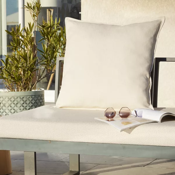 Housse de coussin ext�rieur carr�e (60 x 60 cm) Naia Ecru