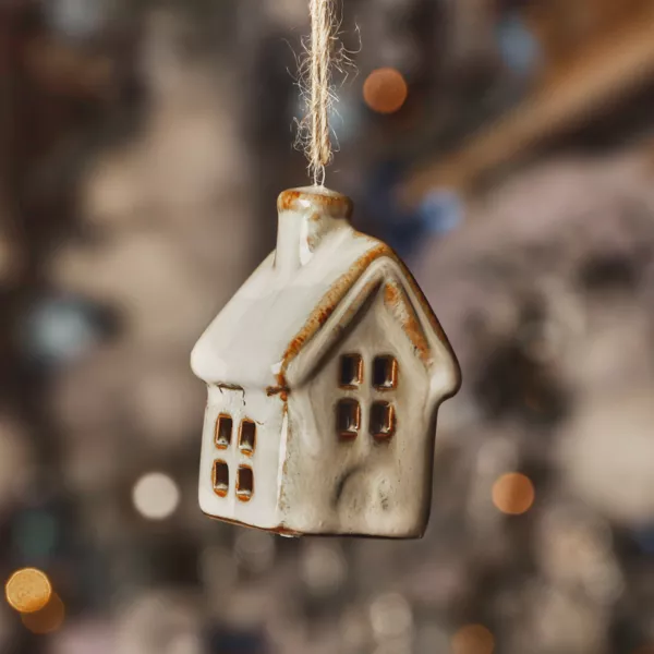 Weihnachtsanh�nger aus Porzellan (H7 cm) S��es Haus Wei�