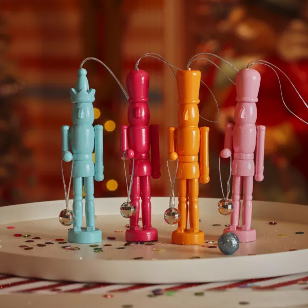 Lot de 4 suspensions en bois (H13 cm) Casse-noisette Multicolore