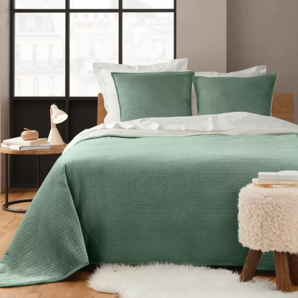 Colcha acolchada y dos fundas de almohada de terciopelo (220 x 240 cm) Myl�ne Verde Pino