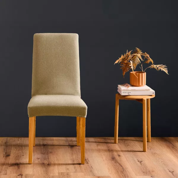 Housse de chaise extensible effet gaufr� (40 x 40 cm) Sacha Beige