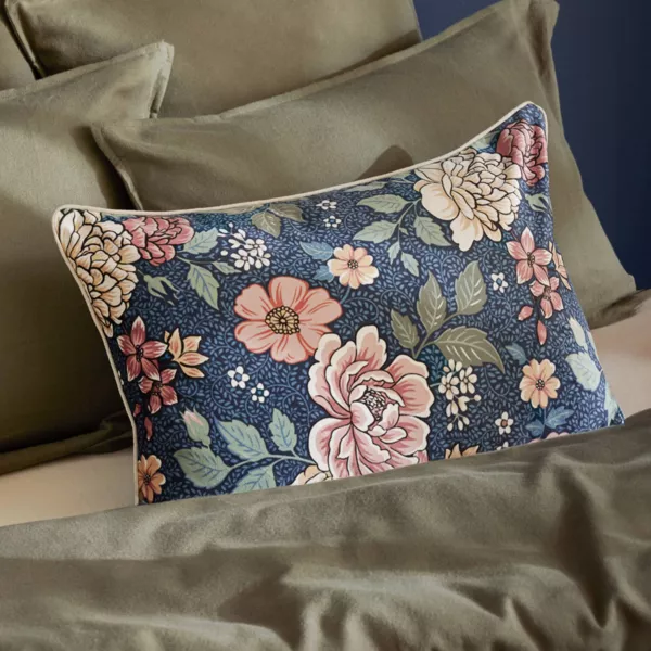 Coji�n rectangular de terciopelo (40 x 60 cm) Dolores Rosa