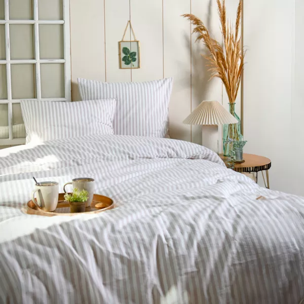 Housse de couette et deux taies d'oreiller coton (240 x 220 cm) Linea Beige