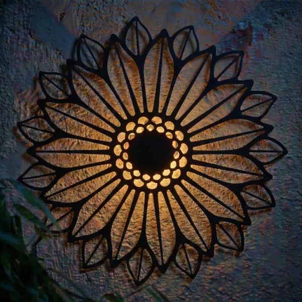 Zonnebloemvormige zonnewandlamp van metaal (D37 cm) Zwart en warm wit