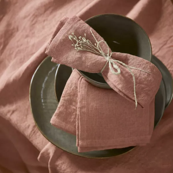S�t med 3 servietter i vasket h�r (40 x 40 cm) Louise i gammelrosa