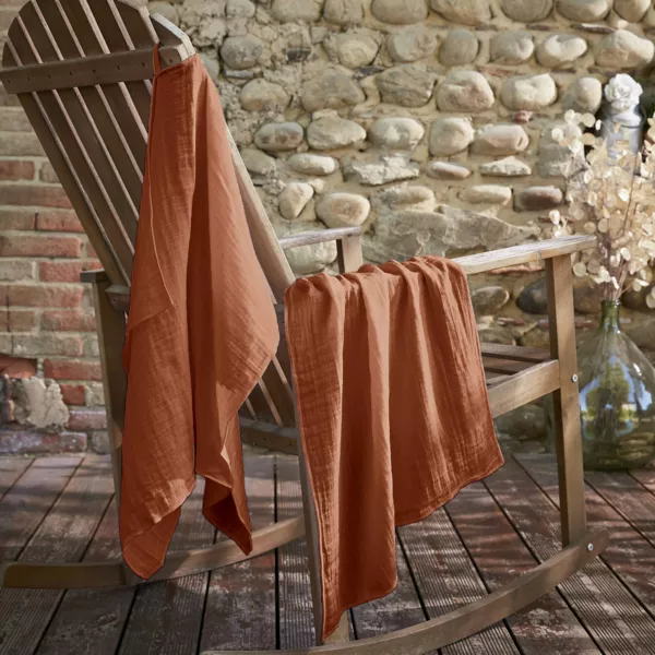 S�t med 2 h�ndkl�der i bomuldsgas (70 cm) Ga�a Terracotta