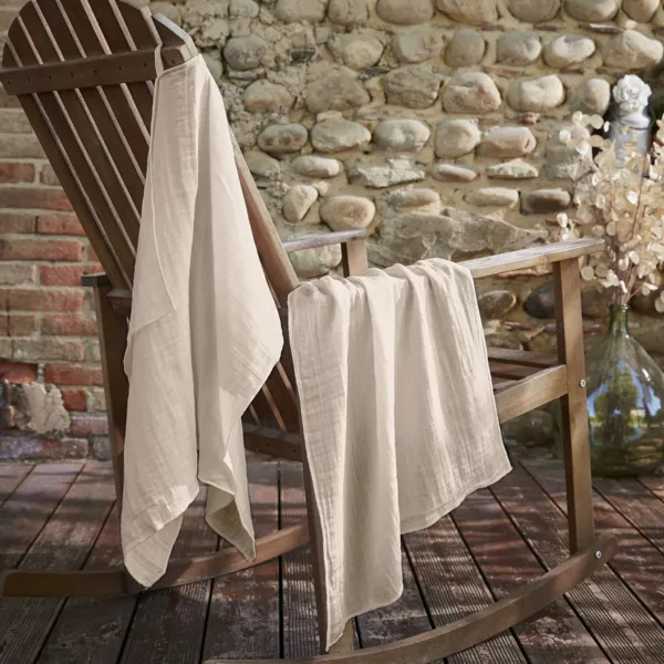 S�t med 2 h�ndkl�der i bomuldsgaze (70 cm) Ga�a Beige pampa