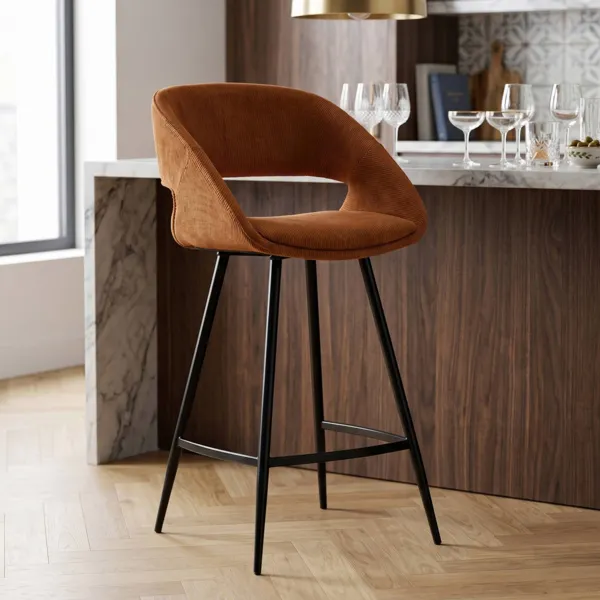 Conjunto de 2 taburetes de isla central con respaldo de terciopelo acanalado (Asiento 68cm) Kosmo Cognac