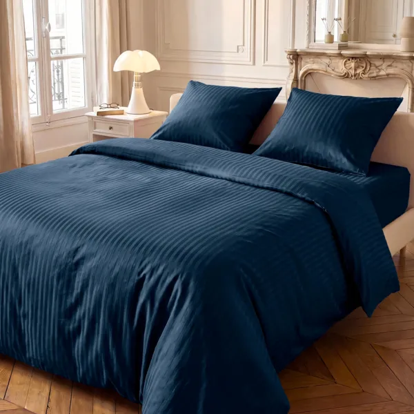 Housse de couette et deux taies d'oreiller satin de coton (240 x 220 cm) Anselme Bleu marine