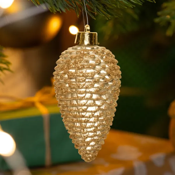 S�t med 6 oph�ngte kogler (H8 cm) Alpine Guld