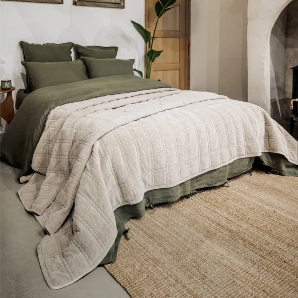 Copriletto in velluto a coste (240 x 220 cm) Livia Beige