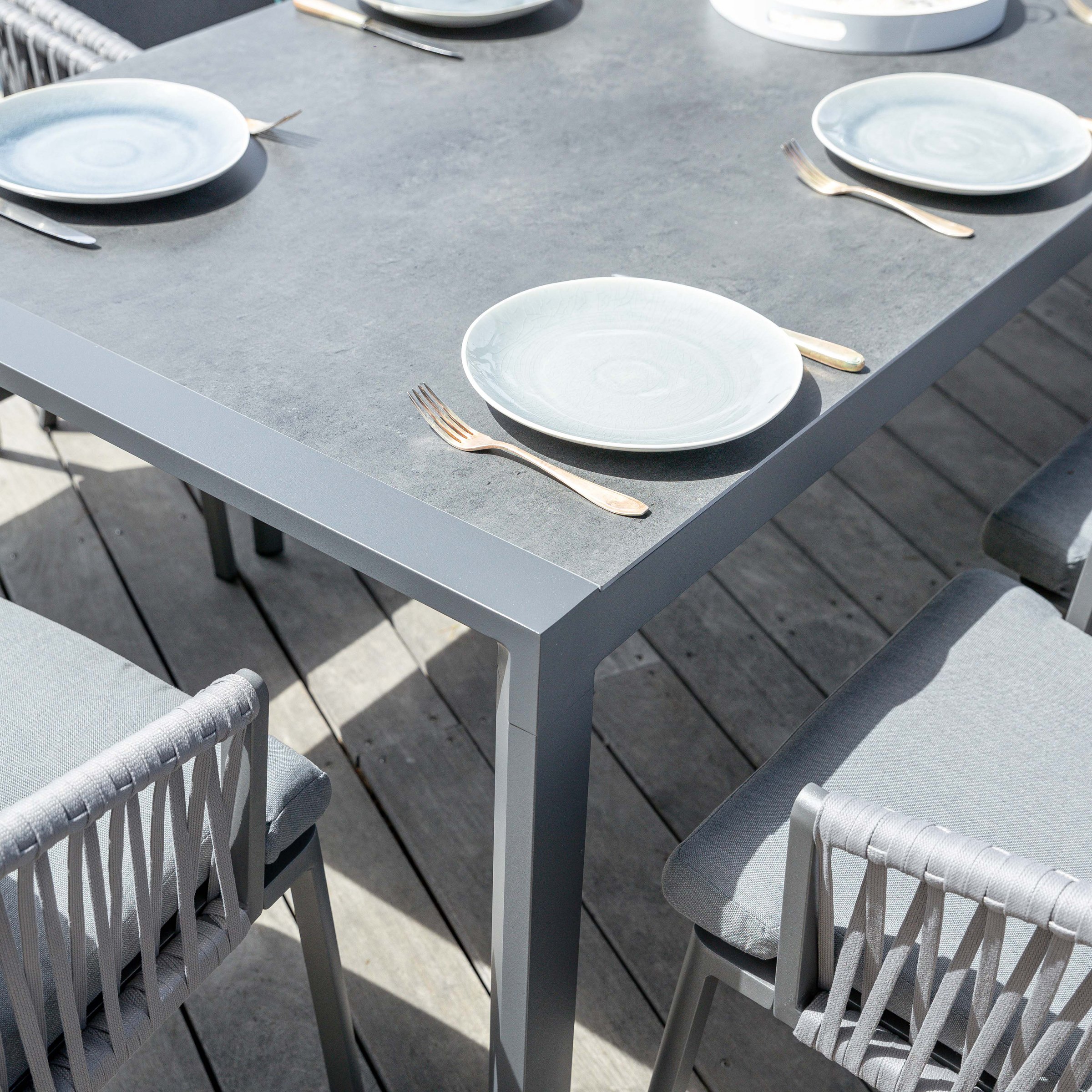 Gartentisch ausziehbar Aluminium Amalfi (bis zu 12 Pers.) - 300 x 96 cm -  Anthrazitgrau - Gartenmöbel & Loungemöbel - Eminza